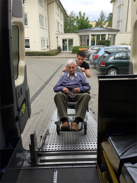 ausstattung_1_3 ausstattung_1_3